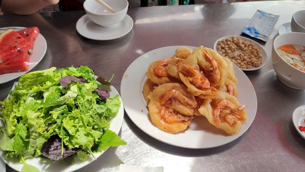 Bánh tôm nhà hàng đặc sản Bánh Tôm Hồ Tây